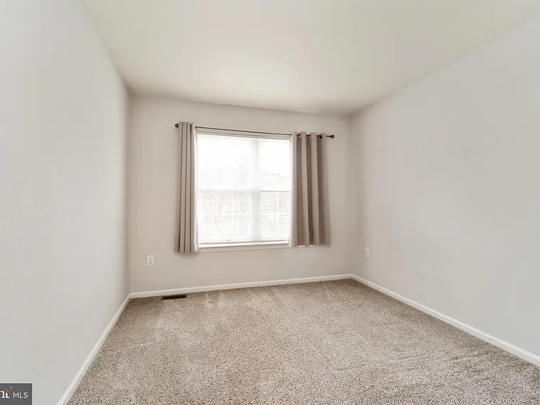 210 Kentshire Ct — Photo 22