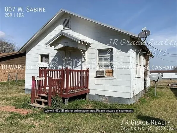 807 W Sabine St, Groesbeck, TX 76642