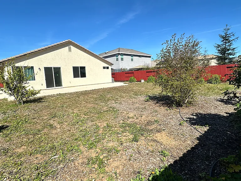 2428 Freestone Dr — Photo 15