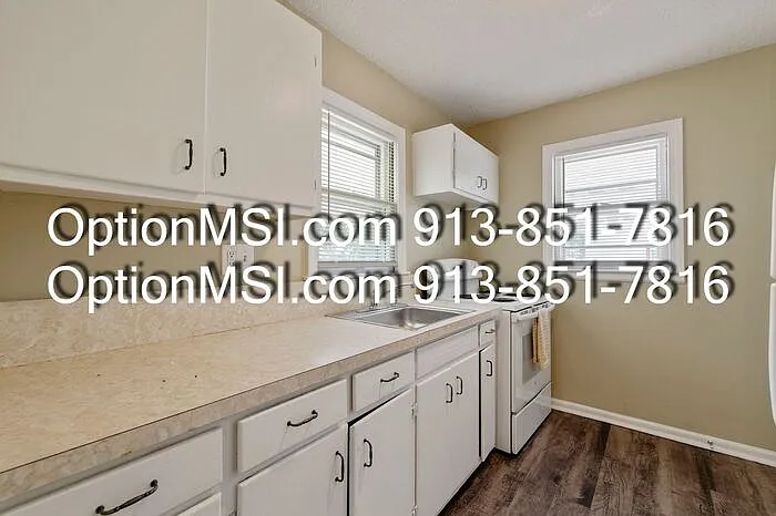 3114 S Vermont Ave — Photo 8
