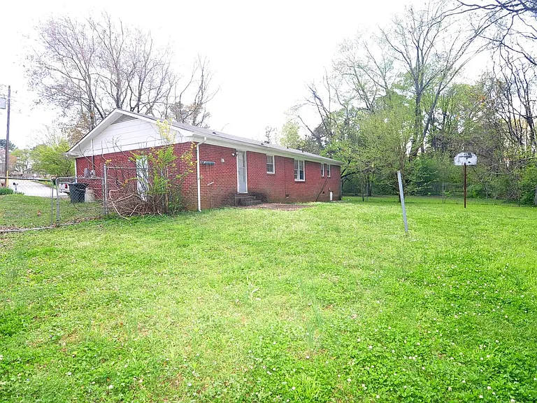 1909 Forney Dr NW — Photo 14