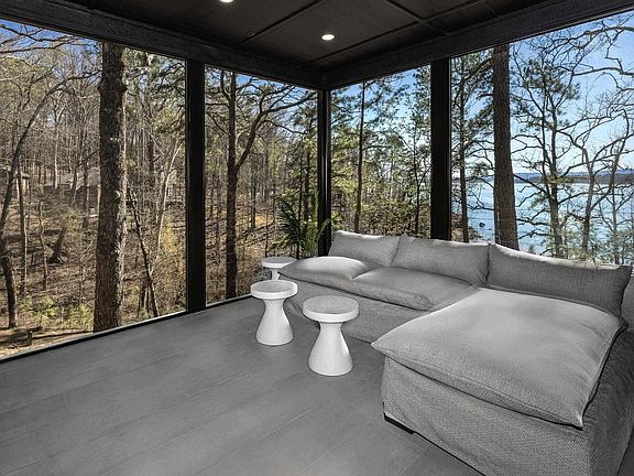 5th image of 2670 Tannenbaum Rd