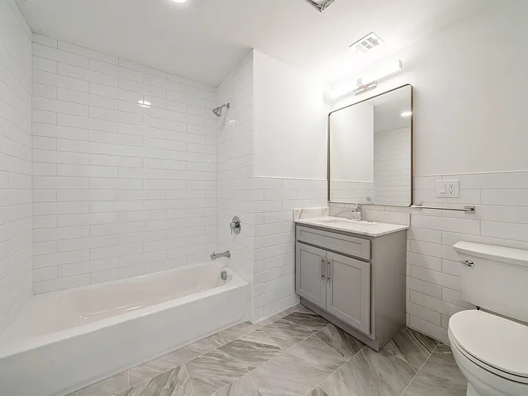 32 Jones St #503 — Photo 25