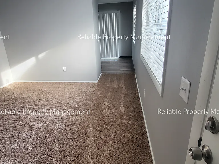209 S Adam Ln #209 — Photo 4