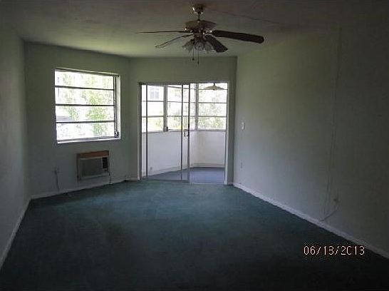 3rd image of 18562 NE 18th Ave APT 206
