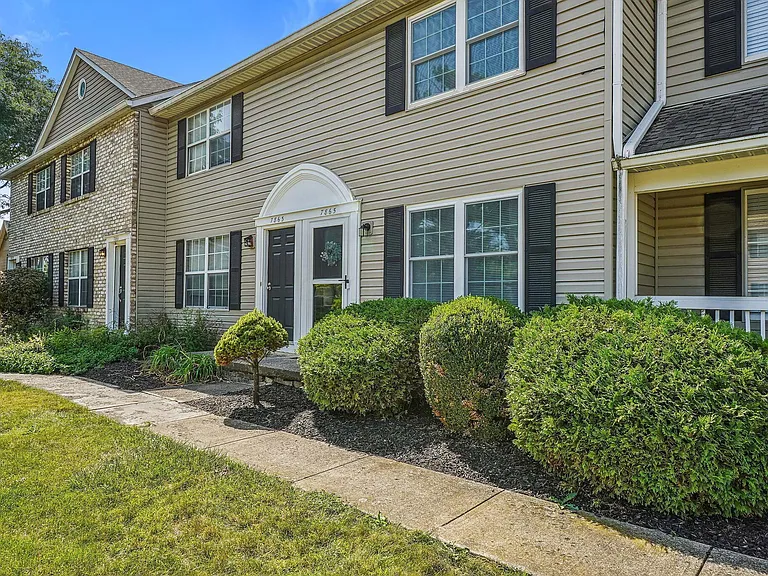 7865 Meadowhaven Blvd — Photo 27