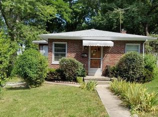 28 S 8th St, Belleville, IL 62220