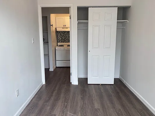 Rented by Golden Bull Realty Management | media 7