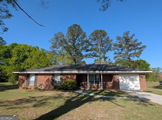 406 Hickory St, Springfield, GA 31329