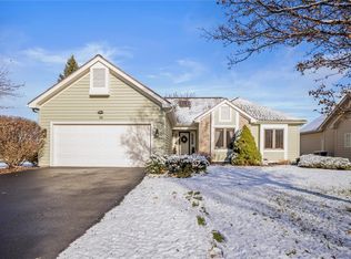 30 English Station Rd, Rochester, NY 14616