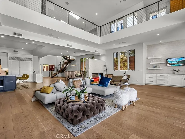 503 S Lucia Ave — Photo 12