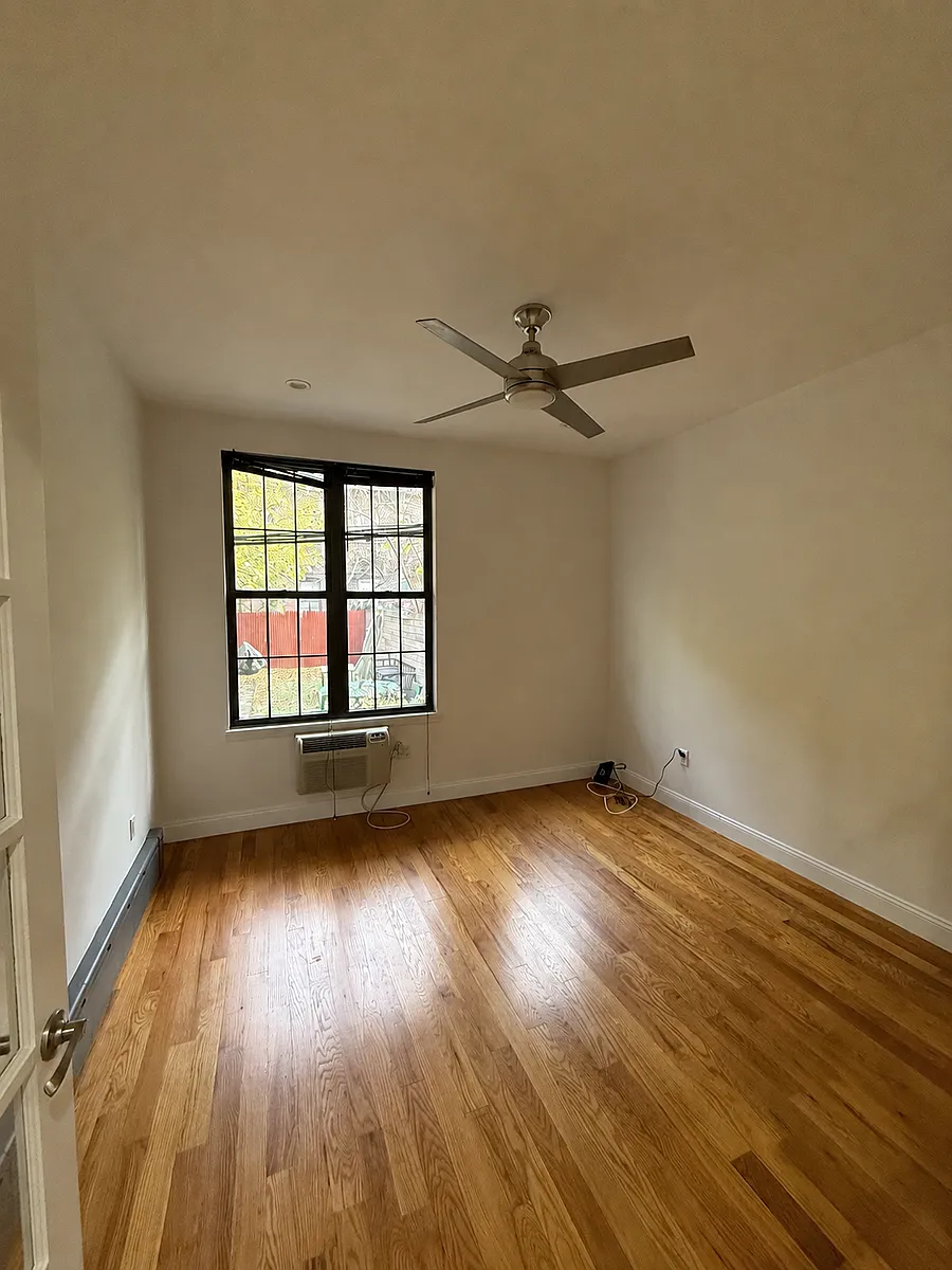 Building Photo - 308 Troutman St #2L