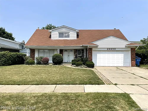 26950 Rochelle St Photo 1