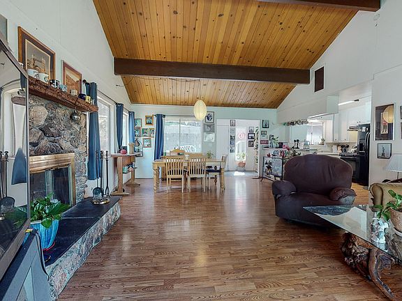 5th image of 762 Chateau Dr