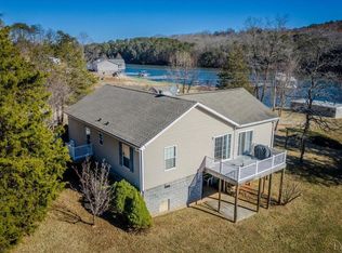 65 Playcation Retreat Ln, Gretna, VA