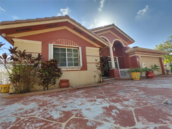 3823 SW 150th Ct, Miami, FL 33185