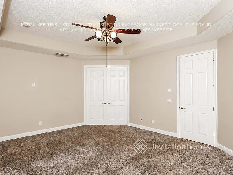 133 W Village Dr — Photo 10