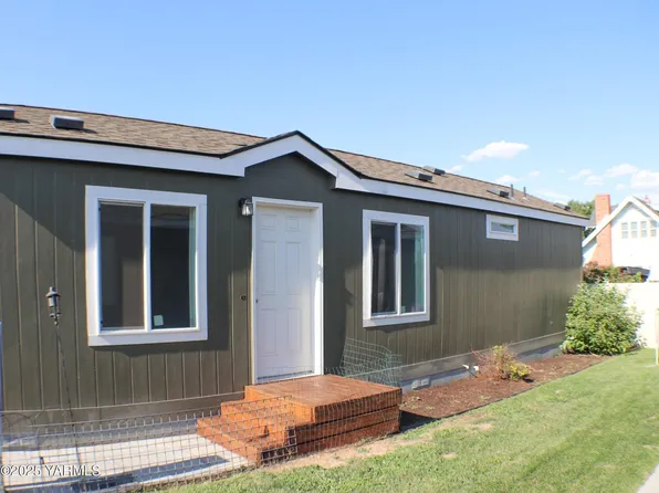 1418 Hathaway St #24A, Yakima, WA 98902