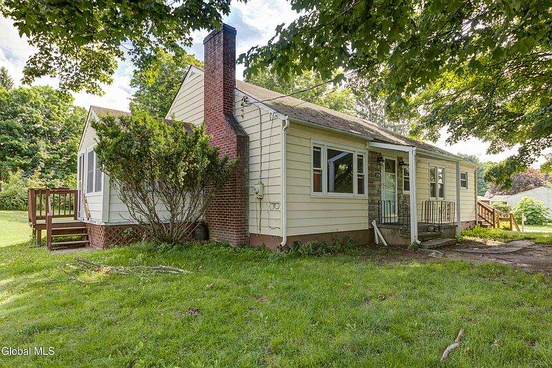 3rd image of 1254 Spring Avenue