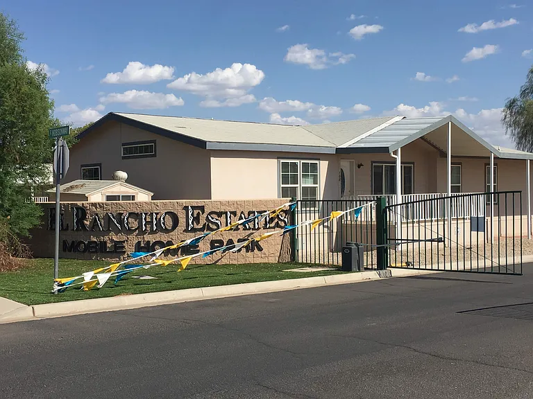 El Rancho Estates — Photo 15