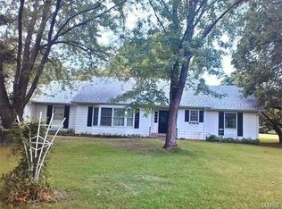 429 N Service Rd, Saint Peters, MO 63376