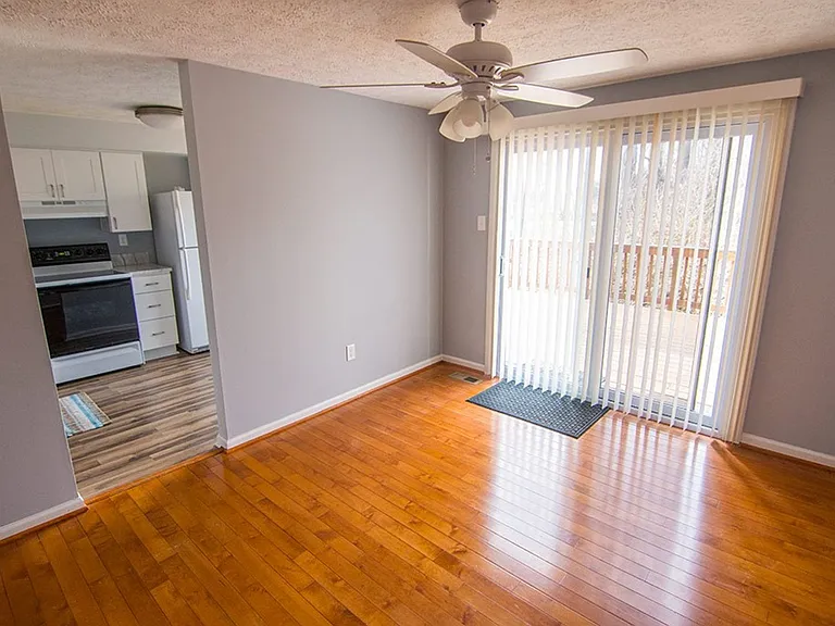 7821 White Cliff Ter — Photo 7