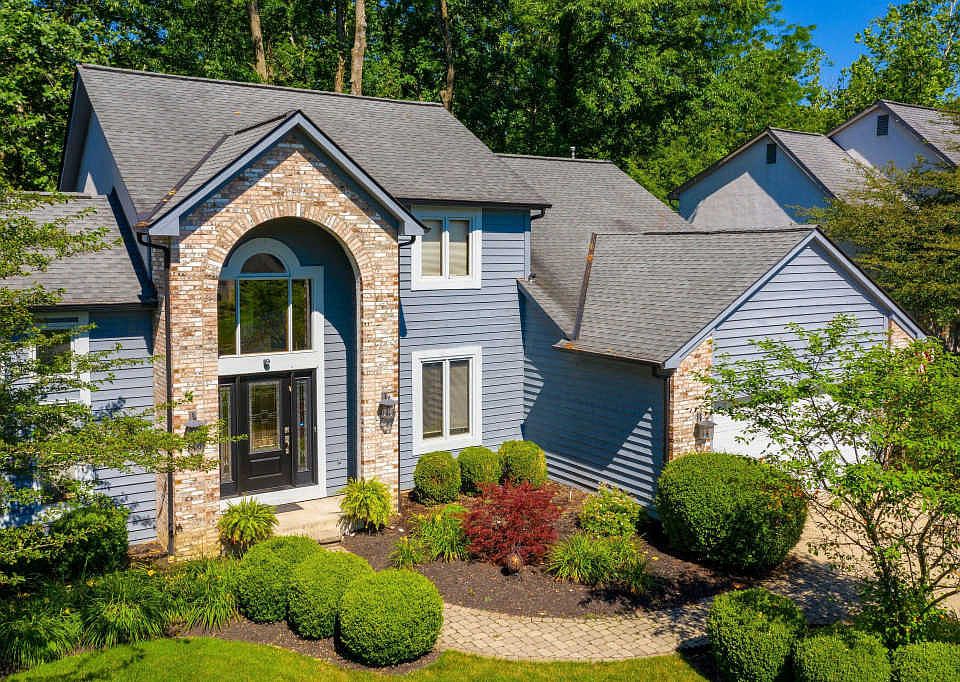 1st image of 449 Fallriver Dr