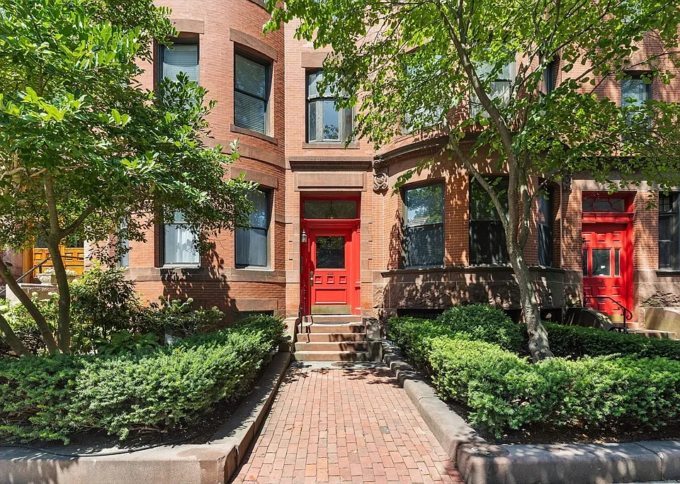 403 Marlborough St #13C