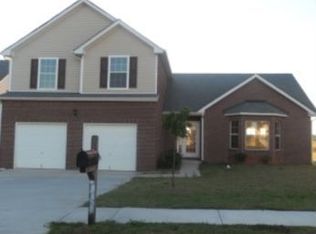 1945 Sawgrass Dr, Hampton, GA 30228