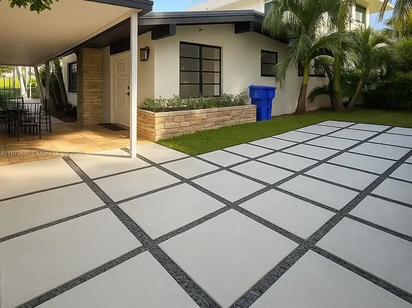 691 NW 7th Street Rd, Miami, FL 33136