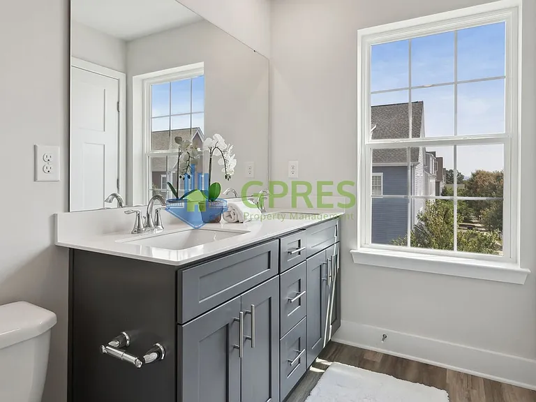 520 Cooper St — Photo 13