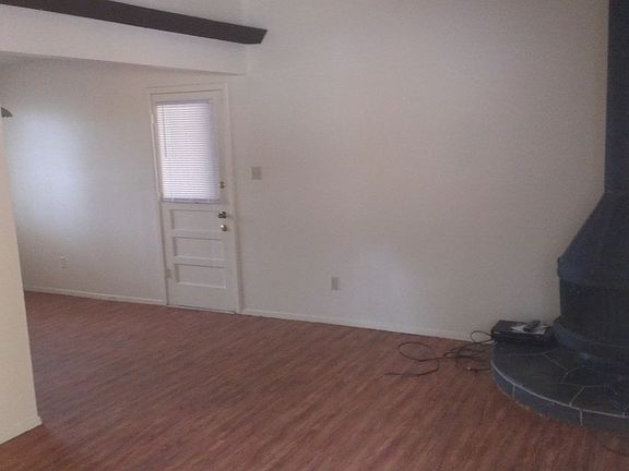 2nd image of 1110 Hazelton St