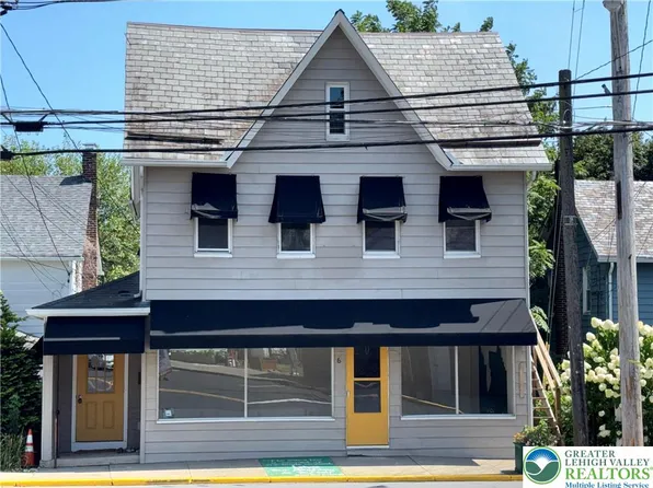 6 E Main St, Pen Argyl, PA 18072