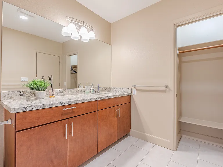 2073 Pasadena Glen Rd — Photo 46