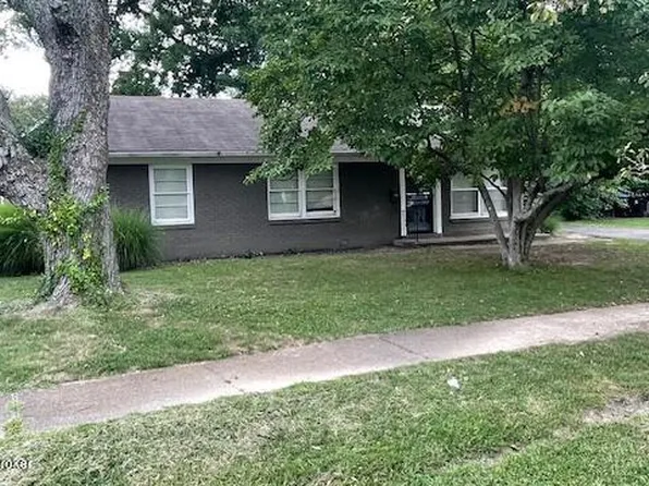 3015 Boaires Ln, Louisville, KY 40220