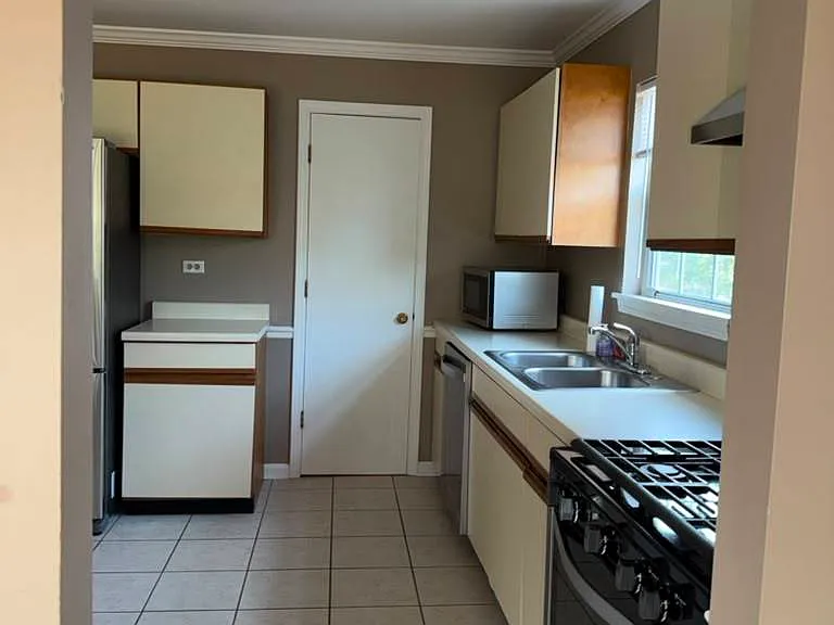 1228 Bradwell Ln #D — Photo 8