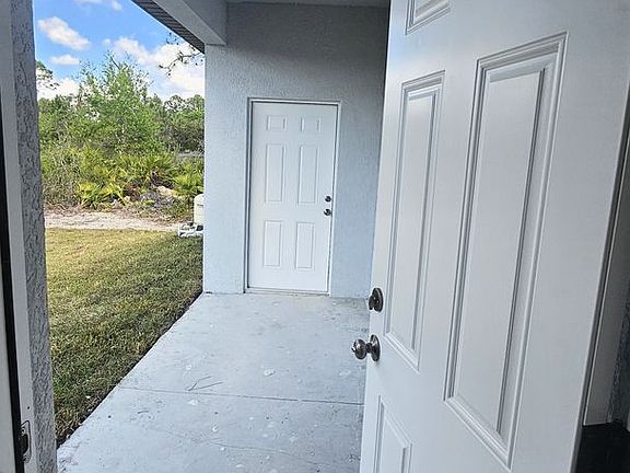 5th image of 2913 Connie Ave N