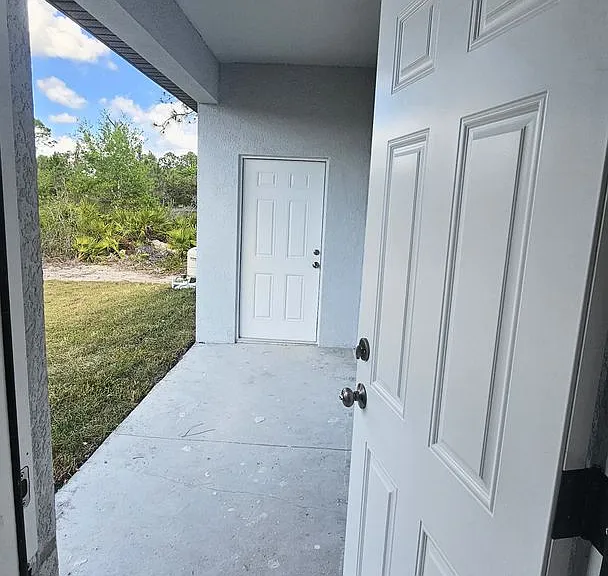 2913 Connie Ave N — Photo 5