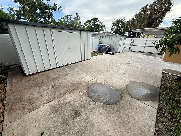 4394 Pompano Dr SE — Photo 27