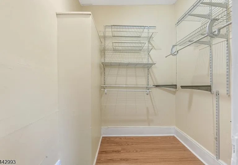 196 Broughton Ave — Photo 11