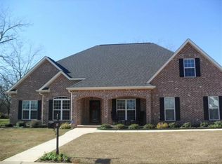 300 Norfolk Cir, Warner Robins, GA 31088