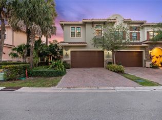 121 SW 127th Ter, Plantation, FL 33325