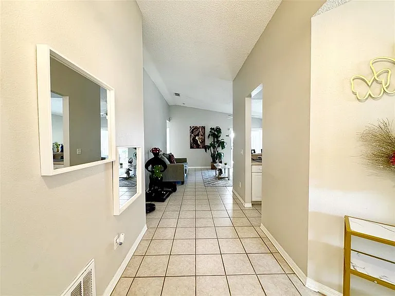 1509 Indian Oaks Trl — Photo 6