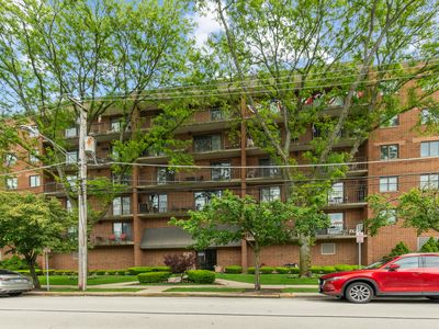 825 Center St APT 302, Des Plaines, IL, 60016