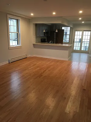 Rented by Metropolis International Realty Inc. | media 2