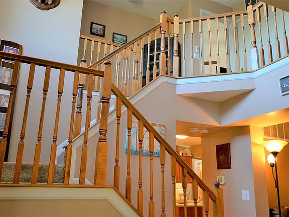 3rd image of 776 Lakefield Dr