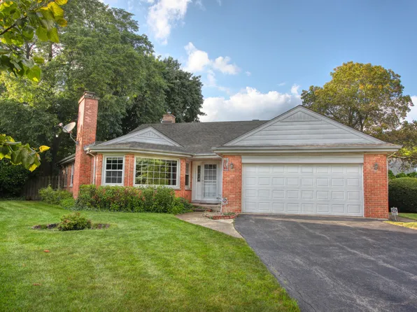 2914 Crabtree Ln, Wilmette, IL 60091