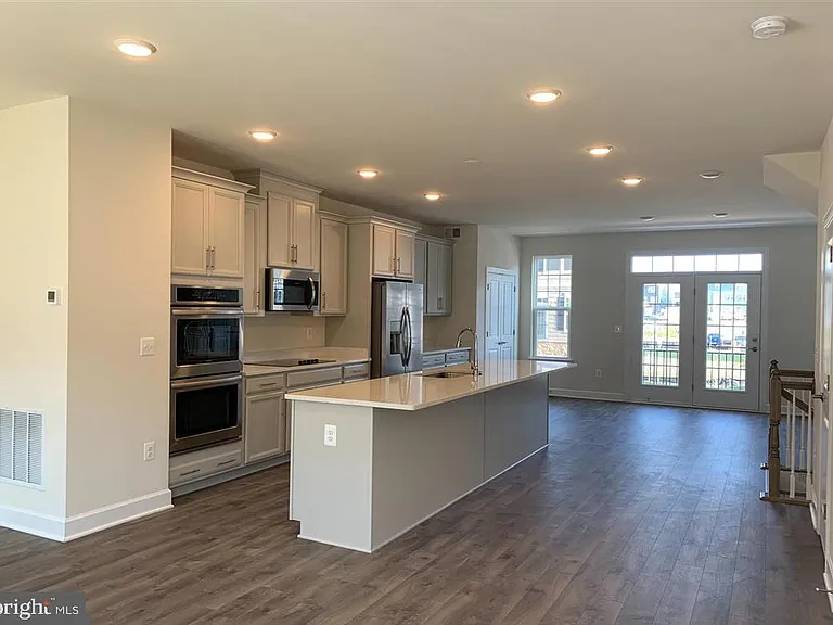 10632 Hinton Way — Photo 3