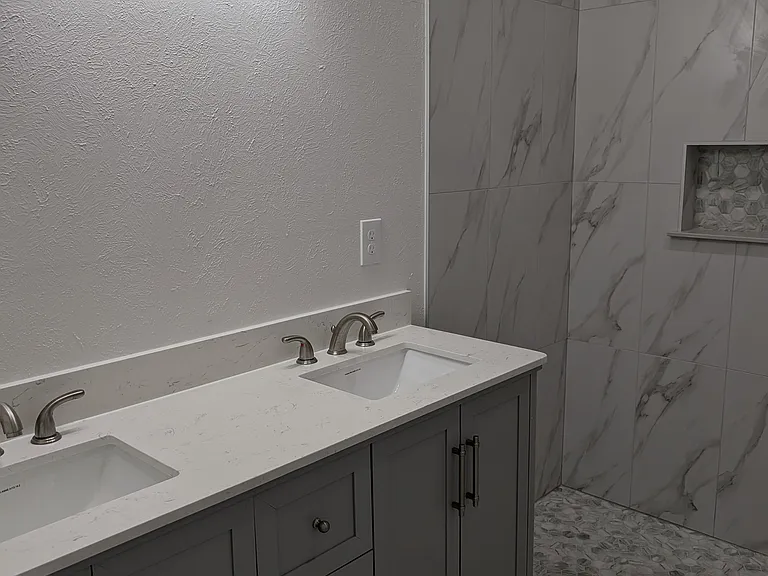1393 S Foothill Dr #1 — Photo 9