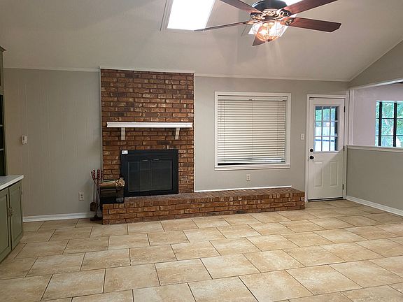 4th image of 9838 High Point Dr